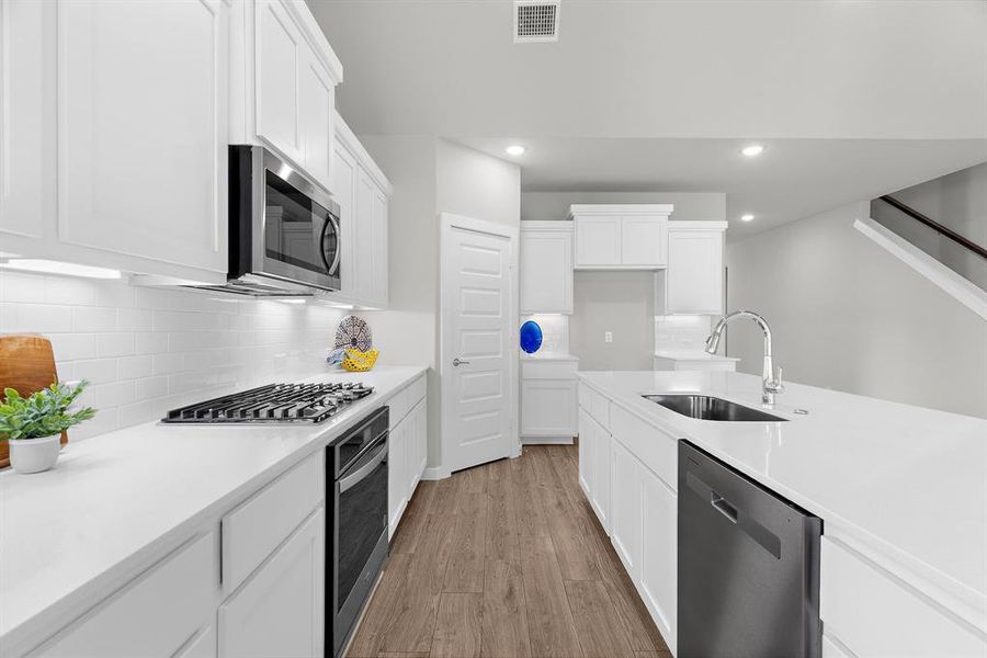 Furnished interior view inside a new home in Wolf Creek Farms, Melissa (Image 9).