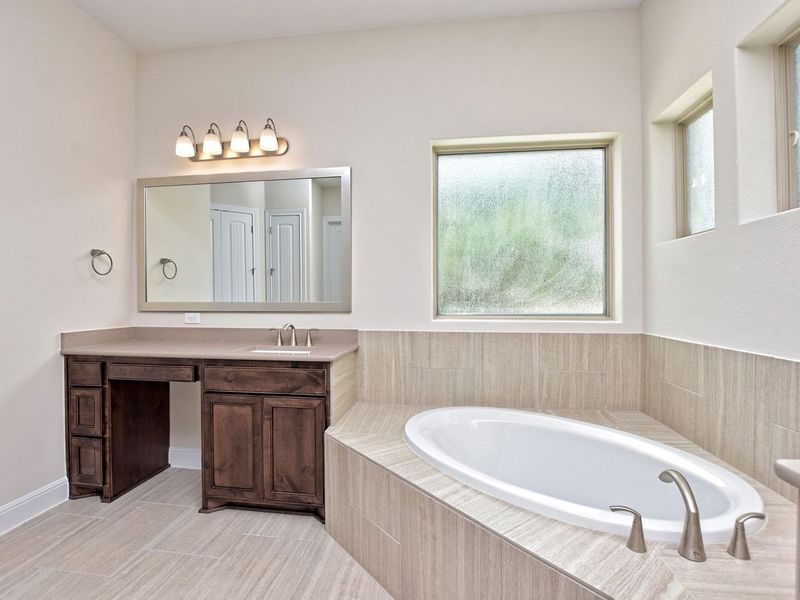 Representative furnished interior of a home built from the Siena II by Giddens Homes in Clearwater Ranch, Liberty Hill (Image 107).