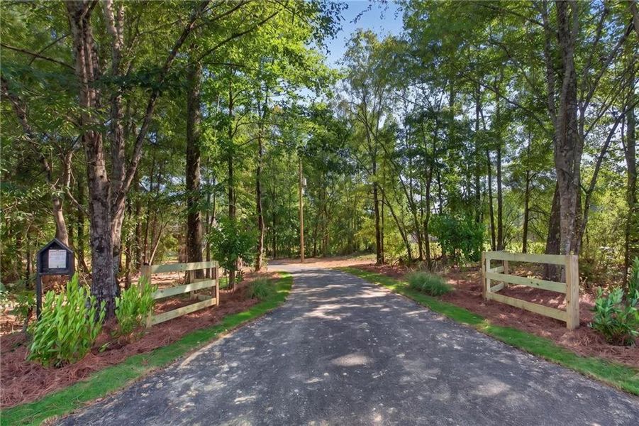 Natural landscape and outdoor views near  in Silver Creek (Image 41).