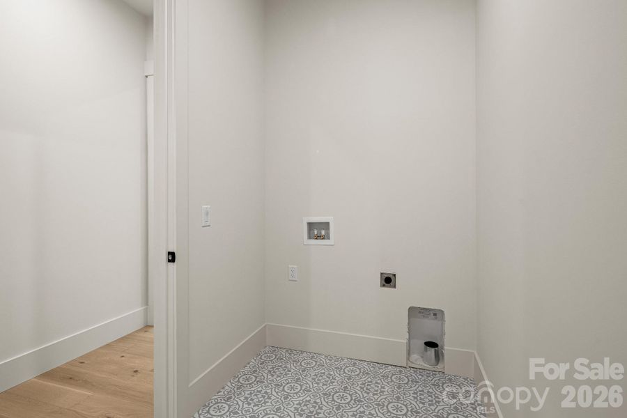 Spacious, unfurnished interior of a new home in , Etowah (Image 37).
