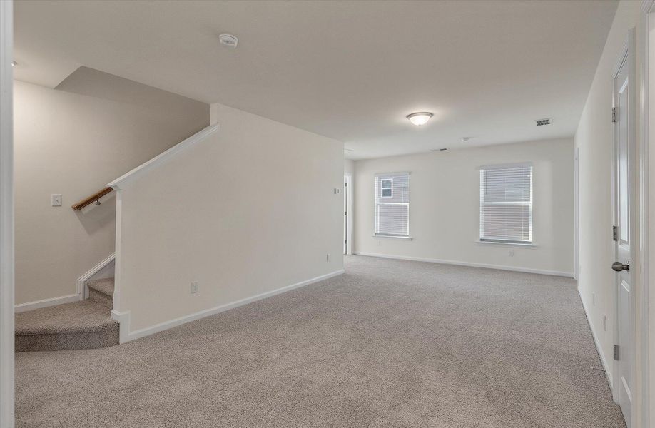 Spacious, unfurnished interior of a new home in Parker's Preserve, Ridgeville (Image 27).