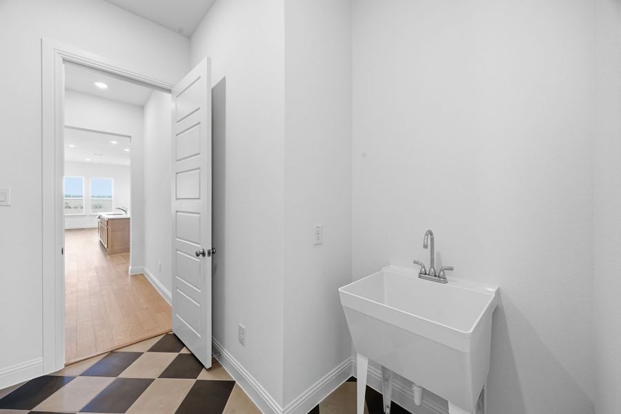 Furnished interior view inside a new home in Highland Crossing, Celina (Image 15).