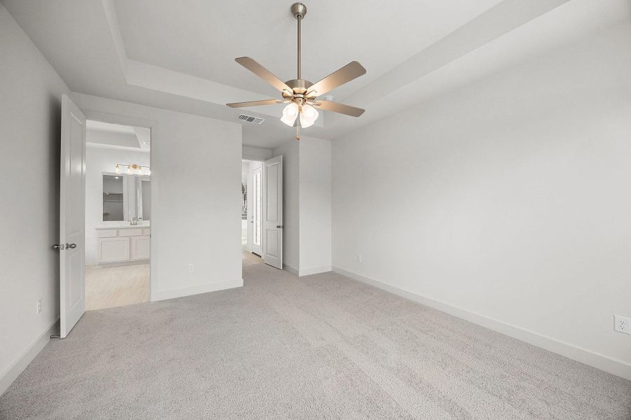 Spacious, unfurnished interior of a new home in Parmer Ranch, Georgetown (Image 16).