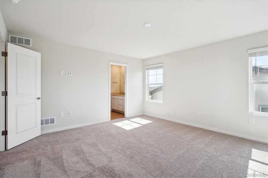 Spacious, unfurnished interior of a new home in Spring Valley Ranch, Elizabeth (Image 15).