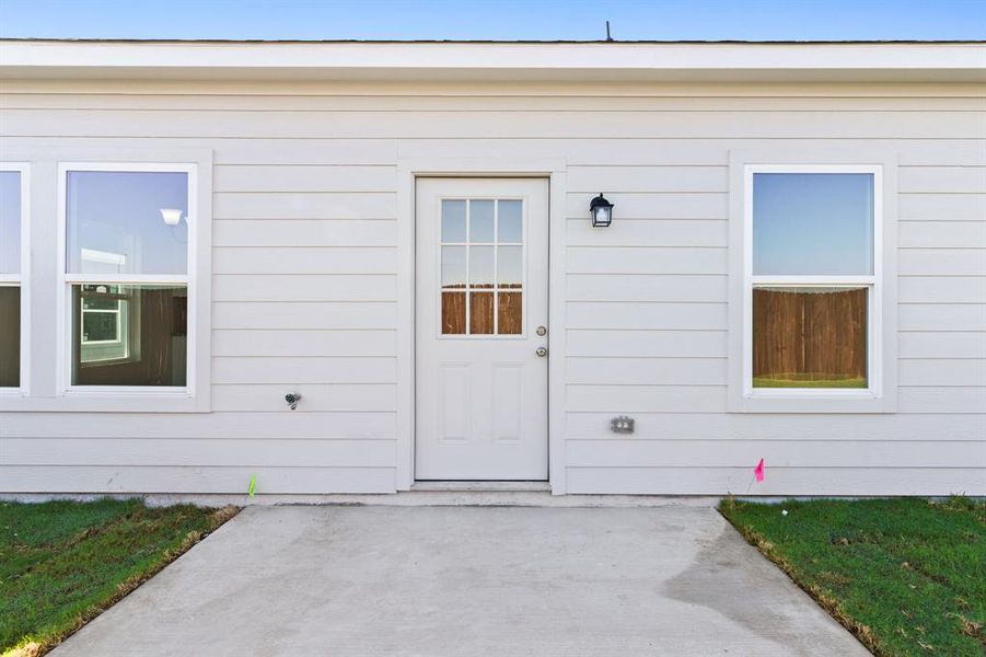 Exterior details and patio area of a home in Trails of Fossil Creek, Fort Worth (Image 2). Exterior details and patio area of a home in Trails of Fossil Creek, Fort Worth (Image 2).