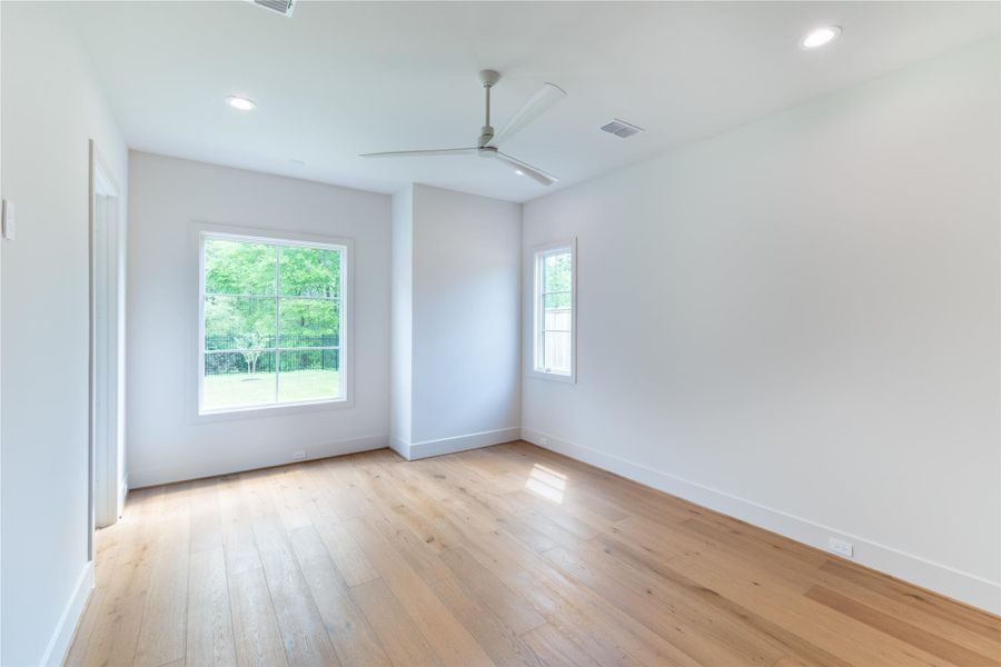 Spacious, unfurnished interior of a new home in , Spring (Image 21).