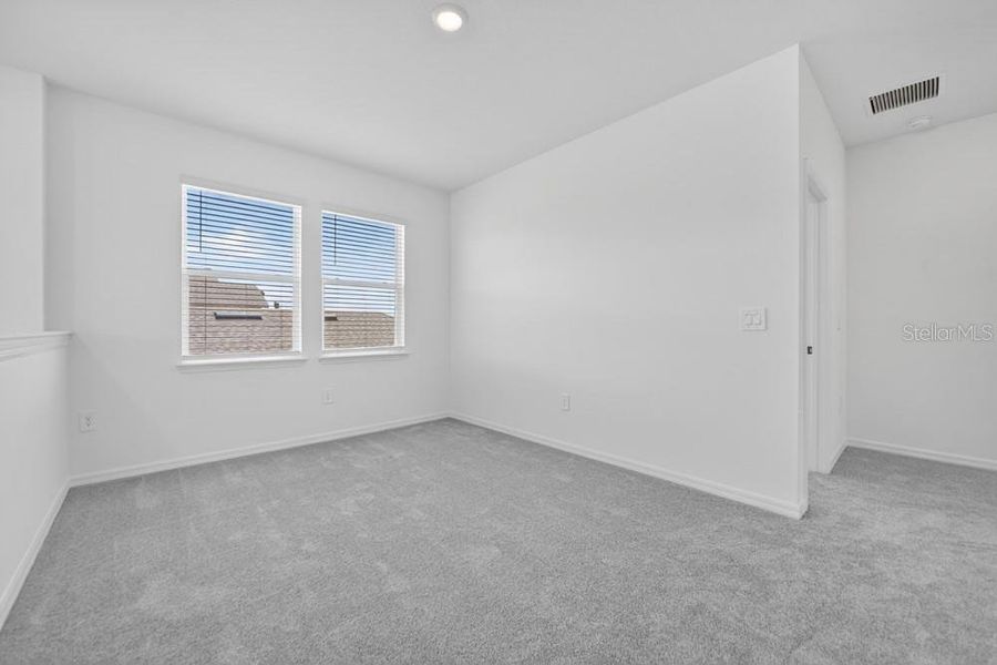 Spacious, unfurnished interior of a new home in Westview, Poinciana (Image 24).