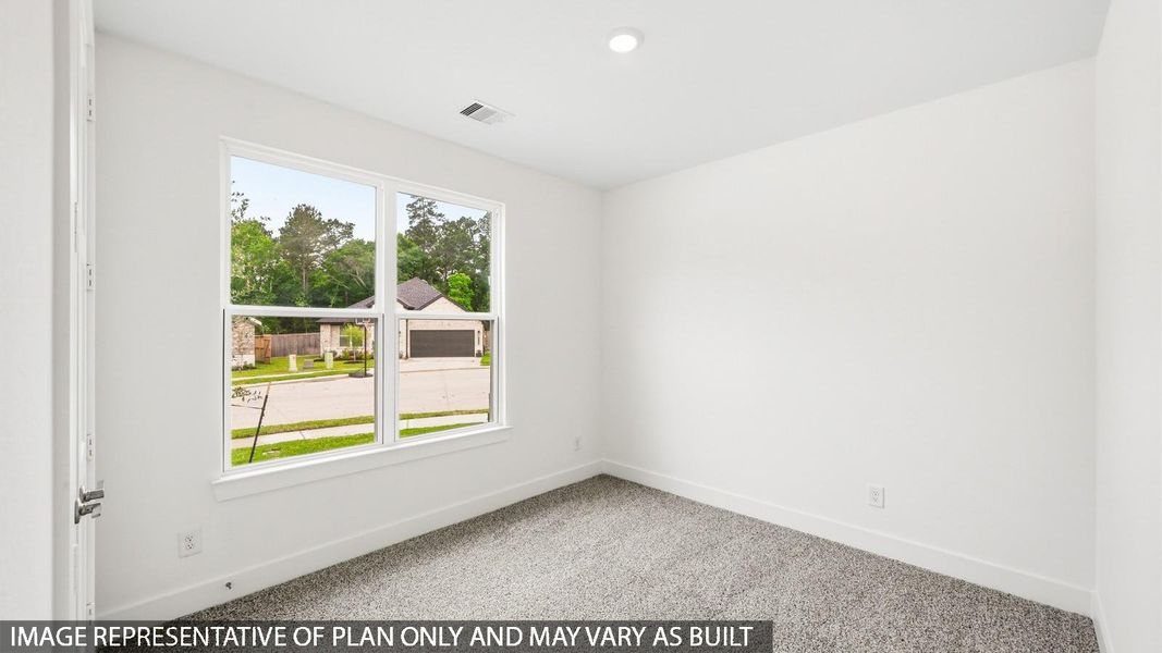 Spacious, unfurnished interior of a new home in Silverthorne, Conroe (Image 17). Spacious, unfurnished interior of a new home in Silverthorne, Conroe (Image 17).