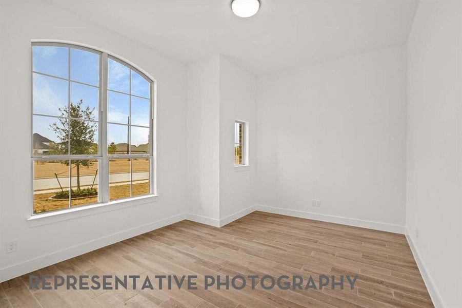 Spacious, unfurnished interior of a new home in Furst Ranch, Flower Mound (Image 19). Spacious, unfurnished interior of a new home in Furst Ranch, Flower Mound (Image 19).