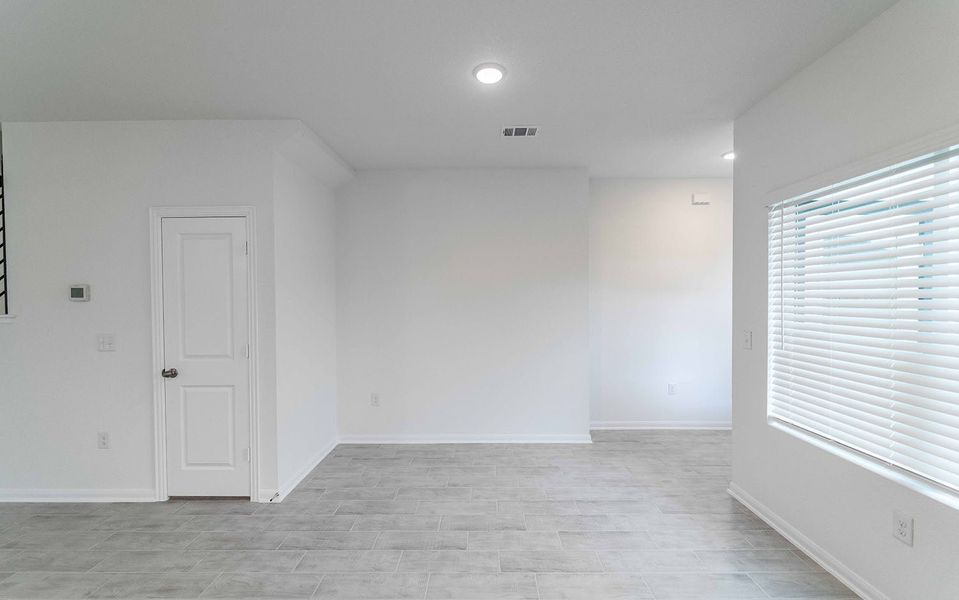 Spacious, unfurnished interior of a new home in Brooklands, Hutto (Image 12).