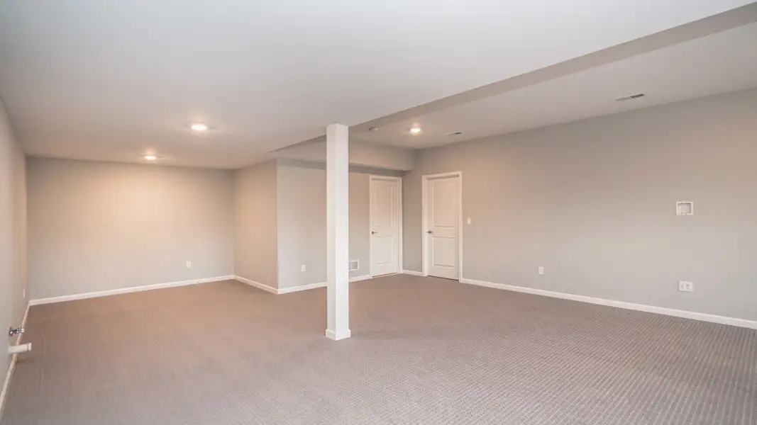 Representative unfurnished interior of a home built from the The Middleton by Norfolk Homes in Offsite Builds Southern Michigan, Ann Arbor (Image 57).