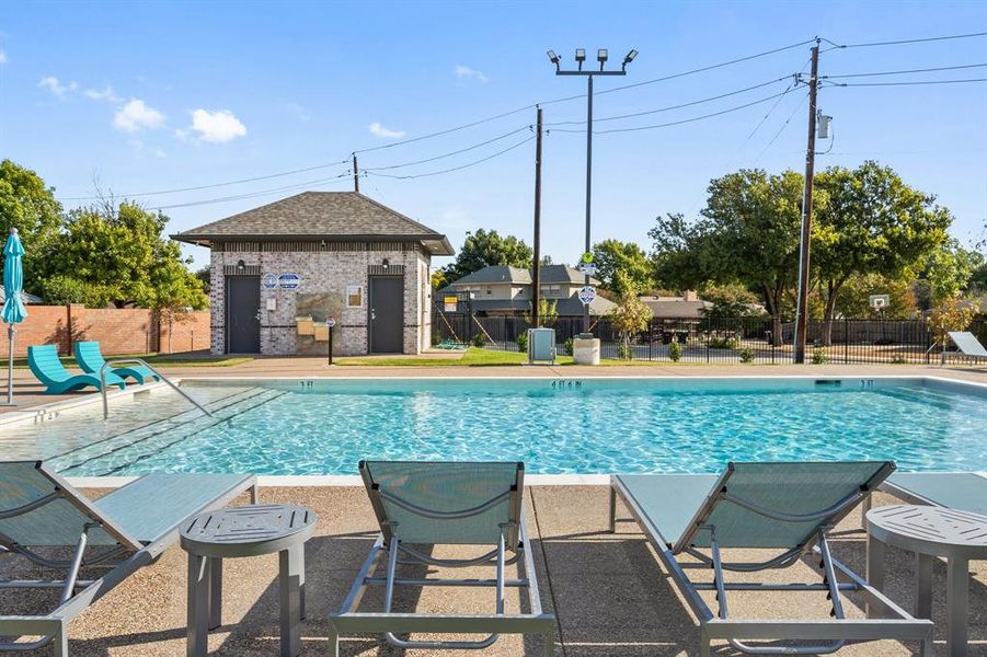 Community amenities in Villas of Middleton, Plano (Image 15).