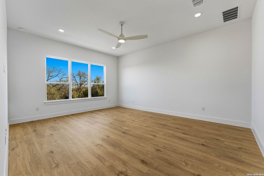 Spacious, unfurnished interior of a new home in , New Braunfels (Image 43).