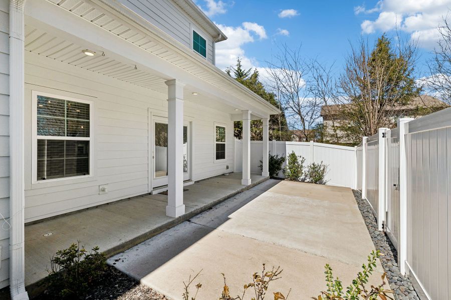 Front exterior of a new home in Jackson Towne, Murfreesboro, TN, highlighting curb appeal (Image 1).