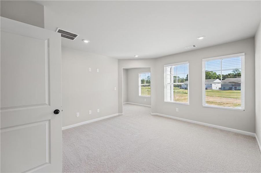 Spacious, unfurnished interior of a new home in Village Green, Adairsville (Image 16).