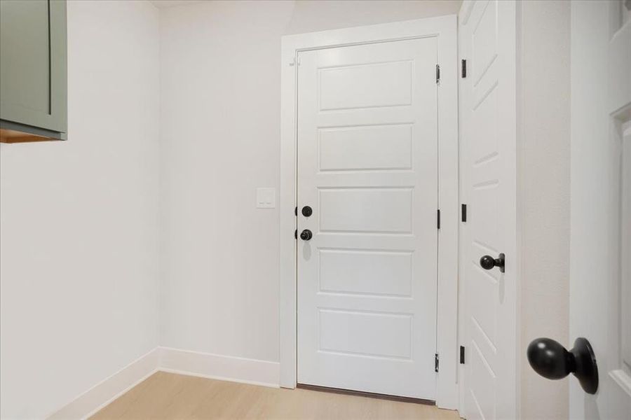 Spacious, unfurnished interior of a new home in Washington Meadows, Sherman (Image 22).