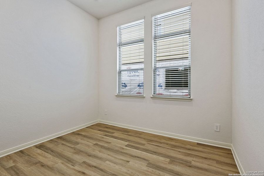 Spacious, unfurnished interior of a new home in Fox Falls, Boerne (Image 30).