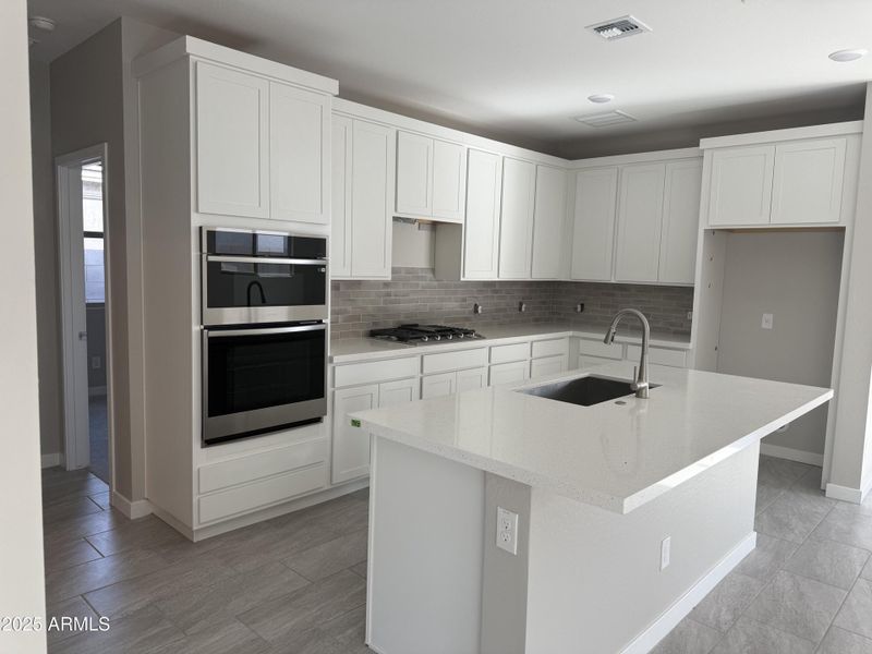 SR35 - Lot 167 Kitchen