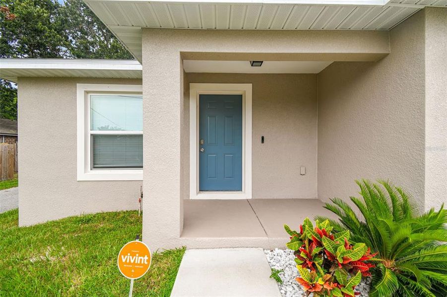 Front exterior of a new home in , Lakeland, FL, highlighting curb appeal (Image 2). Front exterior of a new home in , Lakeland, FL, highlighting curb appeal (Image 2).