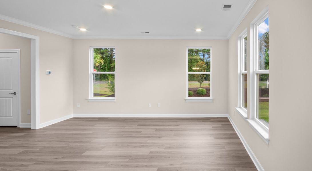Spacious, unfurnished interior of a new home in Traditions at Carolina Forest, Myrtle Beach (Image 13).