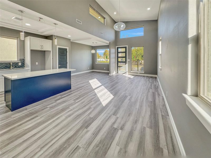 Seamless flow from living area into kitchen
