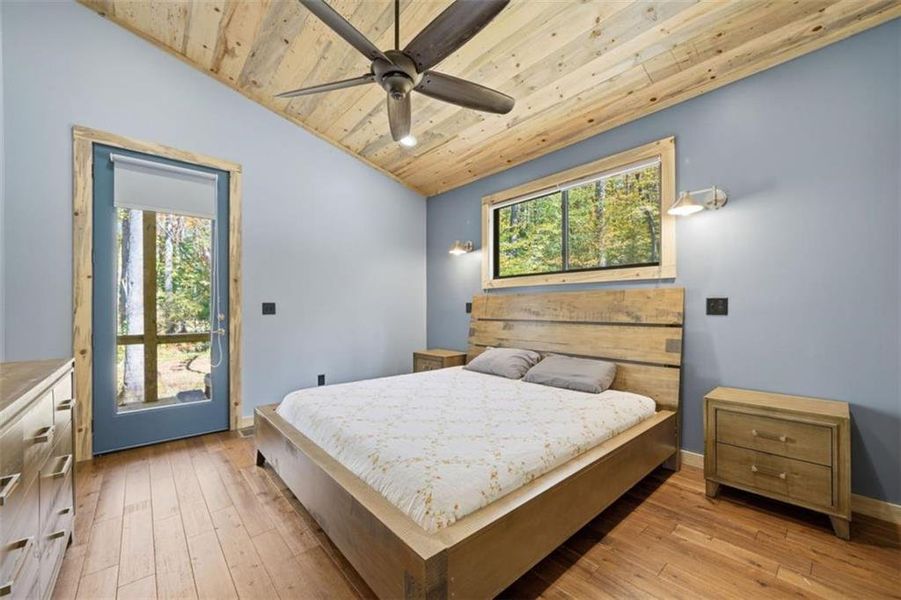 Furnished interior view inside a new home in , Ellijay (Image 9).