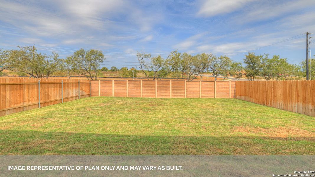 Exterior details and patio area of a home in Arroyo Ranch, Seguin (Image 18).