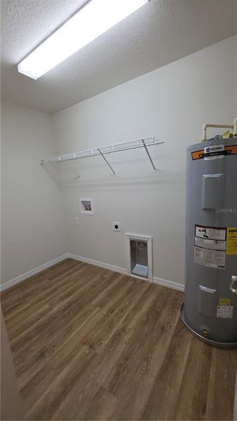 Spacious, unfurnished interior of a new home in , Citrus Springs (Image 12).