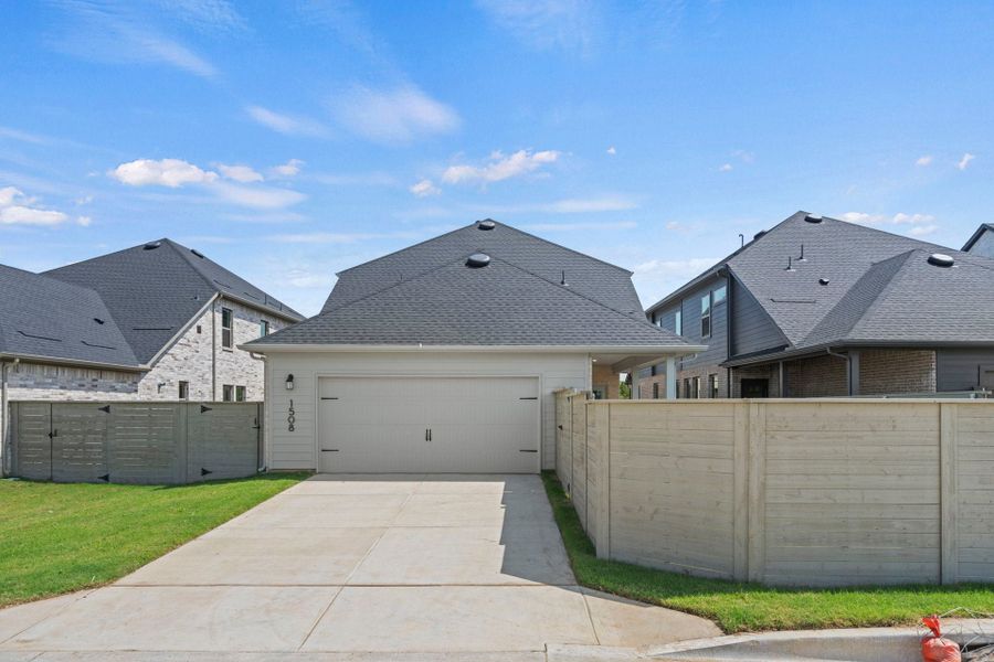 2,433sf New Home in Celina, TX.  - Slide 7