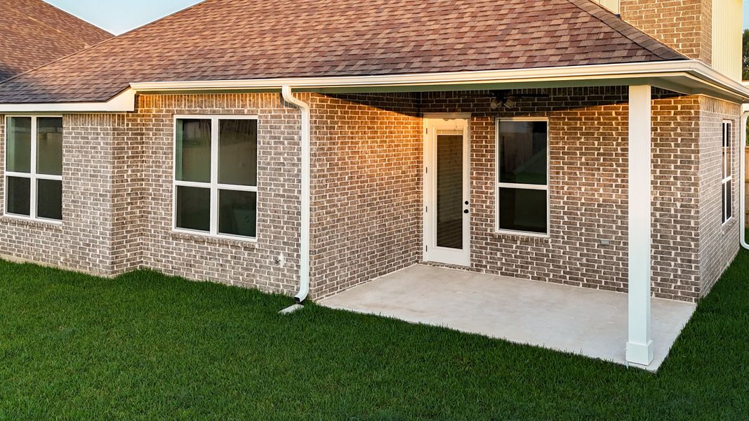 Exterior details and patio area of a home in Mission Ranch, College Station (Image 4).