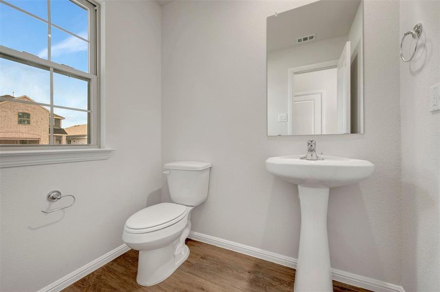 Furnished interior view inside a new home in Elevon, Lavon (Image 11).