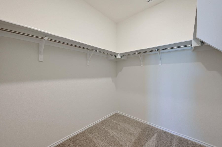 Spacious, unfurnished interior of a new home in Mustang Valley, Manor (Image 29). Spacious, unfurnished interior of a new home in Mustang Valley, Manor (Image 29).