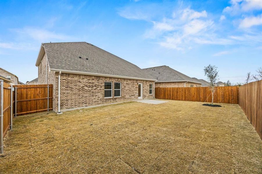 Exterior details and patio area of a home in Summerwood Estates, Red Oak (Image 4).