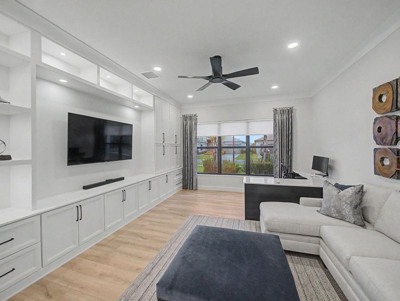 Flex Room