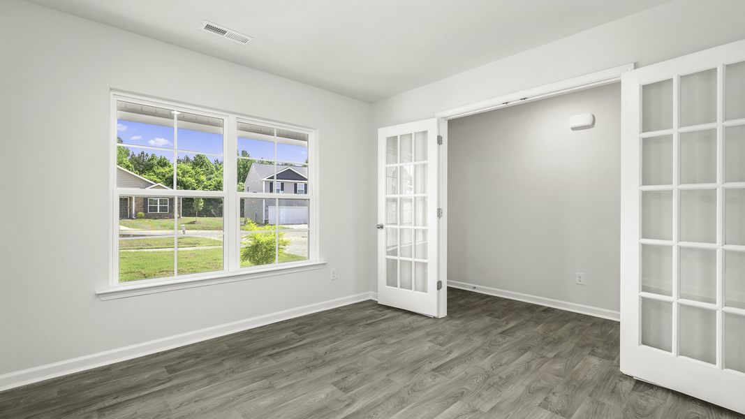 Spacious, unfurnished interior of a new home in Owens Ridge, Lexington (Image 9). Spacious, unfurnished interior of a new home in Owens Ridge, Lexington (Image 9).