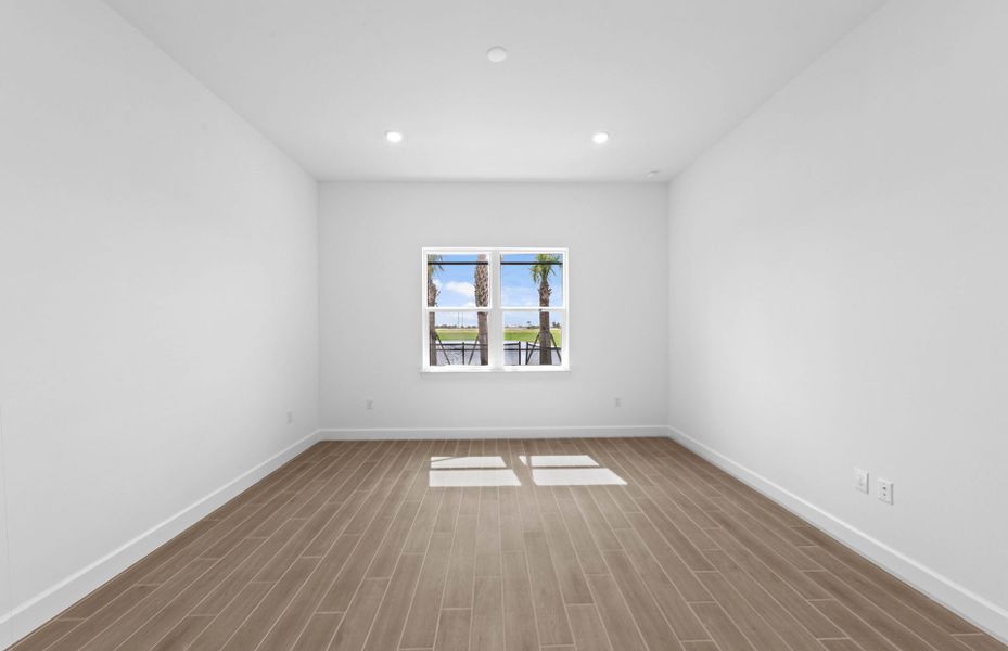 Spacious, unfurnished interior of a new home in BeachWalk by Manasota Key, Englewood (Image 23).
