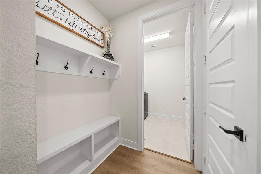 Furnished interior view inside a new home in Willow Grove, Melissa (Image 25).