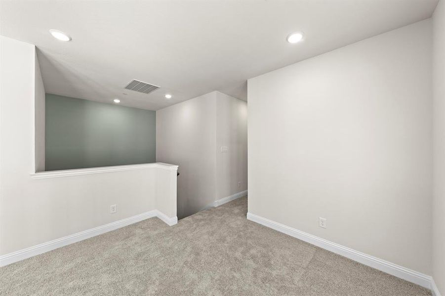 15. 2524 Campden Mews - Loft (2)