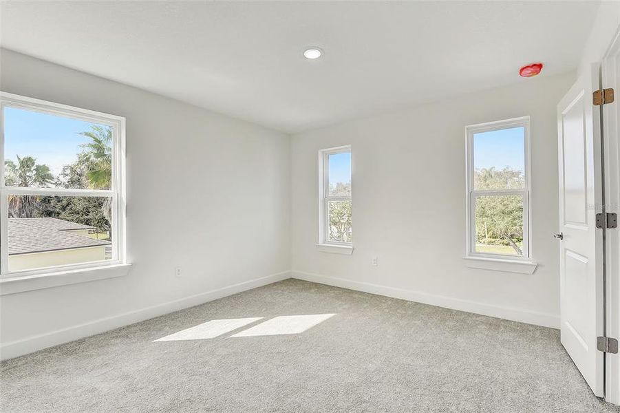 Spacious, unfurnished interior of a new home in , Apopka (Image 21).