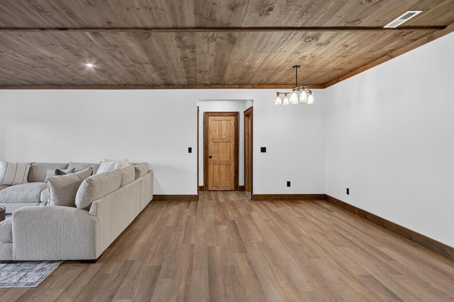 Spacious, unfurnished interior of a new home in , Blue Ridge (Image 29).