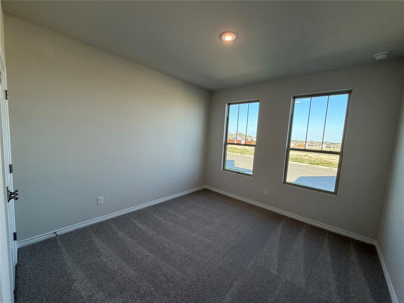 Spacious, unfurnished interior of a new home in Lariat, Liberty Hill (Image 13).