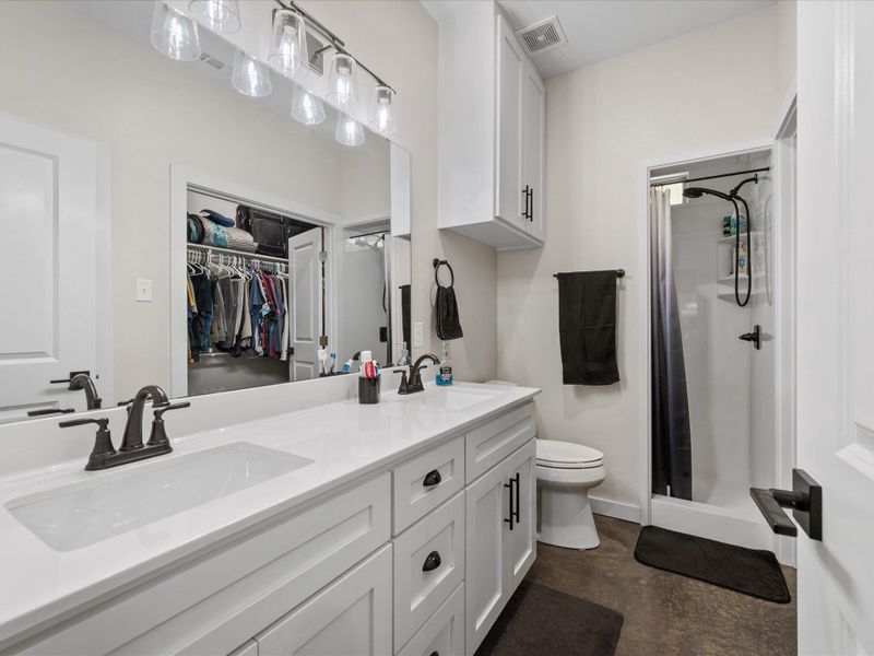 Furnished interior view inside a new home in , Centerville (Image 7).