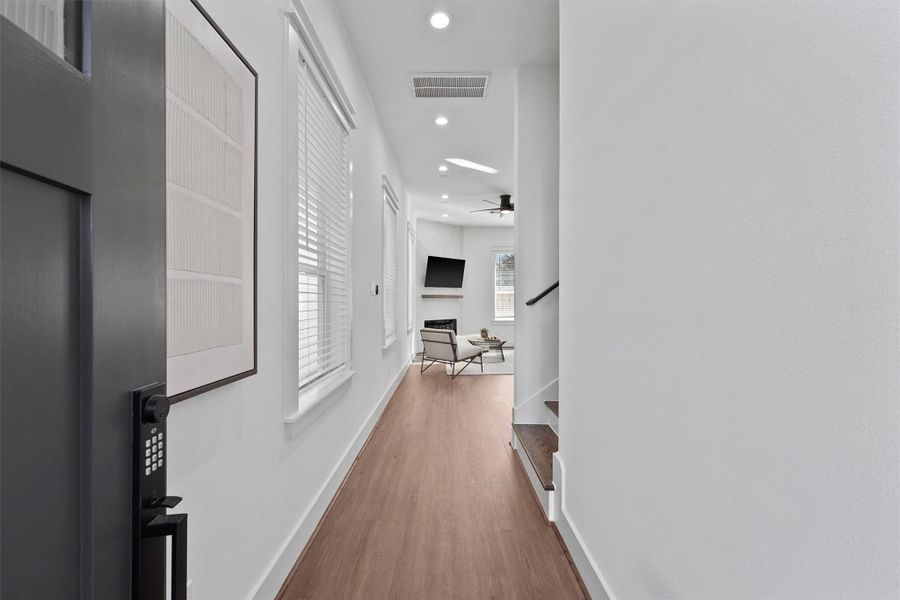 Spacious, unfurnished interior of a new home in , Houston (Image 20).