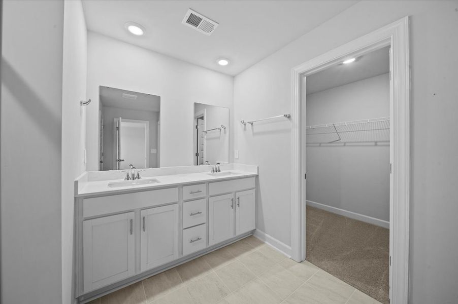 Furnished interior view inside a new home in Creek Ridge - Heritage Collection, Spartanburg (Image 10).