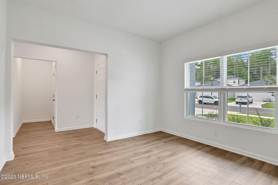 Spacious, unfurnished interior of a new home in Bellbrooke, Jacksonville (Image 53).