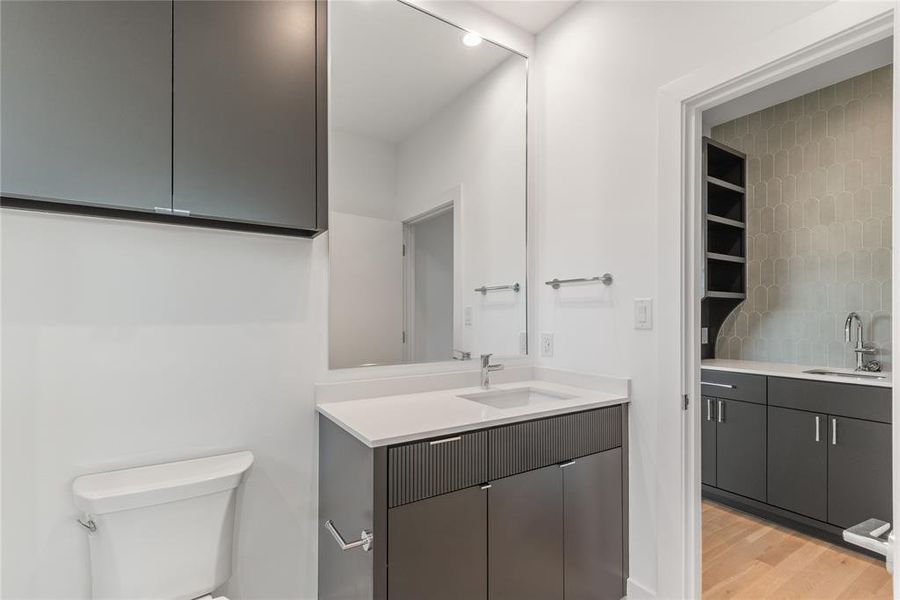 Furnished interior view inside a new home in , Dallas (Image 32).