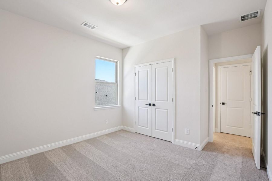 Spacious, unfurnished interior of a new home in , Missouri City (Image 26). Spacious, unfurnished interior of a new home in , Missouri City (Image 26).