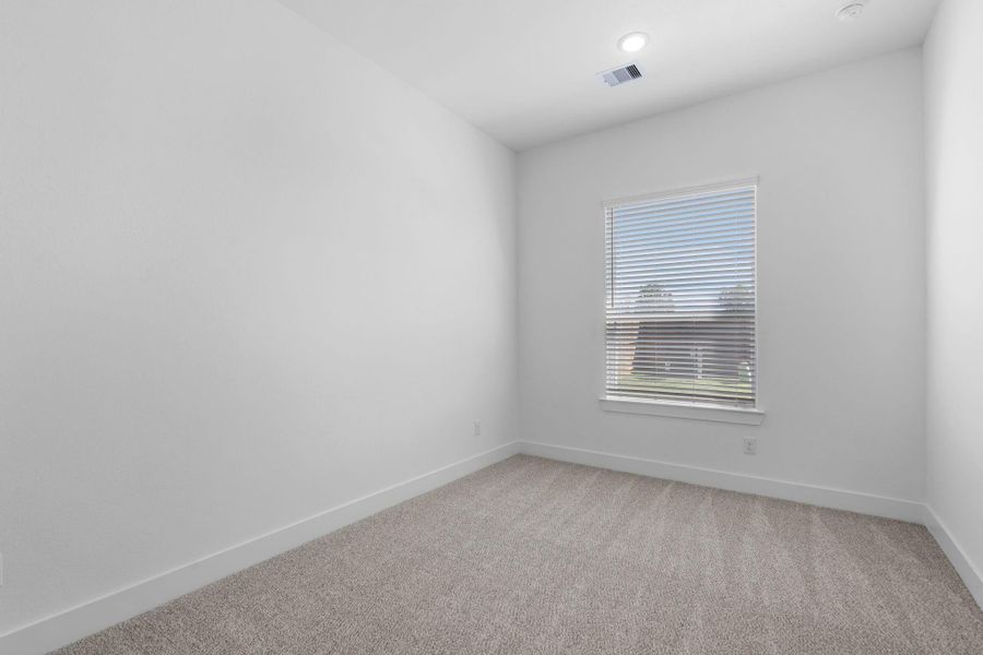 Spacious, unfurnished interior of a new home in Meridiana, Manvel (Image 30).