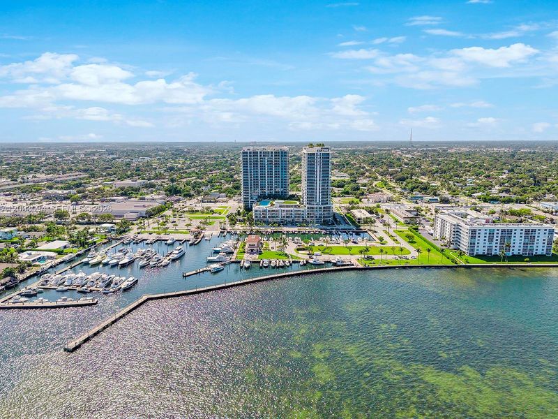Condo located in West Palm Beach, FL showcasing its design and architecture (Image 19). Condo located in West Palm Beach, FL showcasing its design and architecture (Image 19).