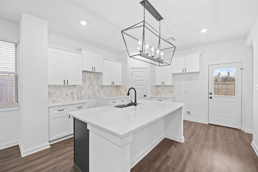 Furnished interior view inside a new home in Glendale Lakes, Rosharon (Image 7). Furnished interior view inside a new home in Glendale Lakes, Rosharon (Image 7).